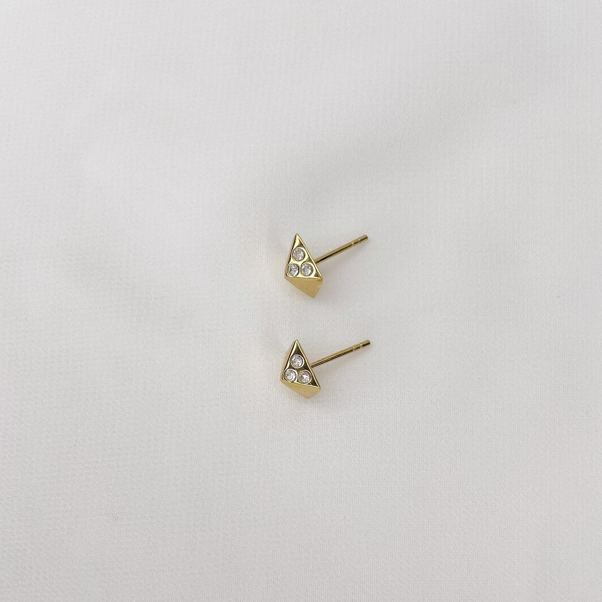 Studs Pin Pierce/Earring - Livho